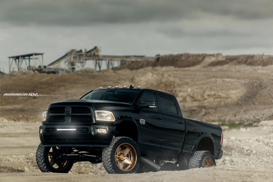  Dodge Ram 2500HD on ADV.1 Wheels (ADV5STruckSpec) 2015 года  (фото 9 из 14)